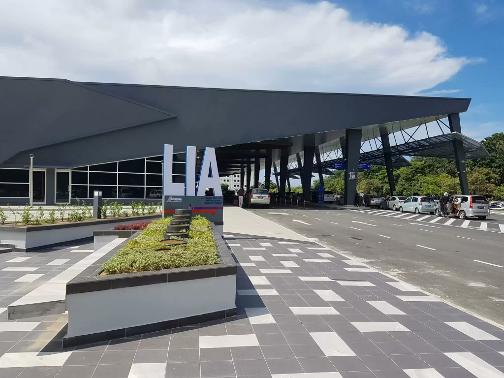 Langkawi airport 1024x768 1