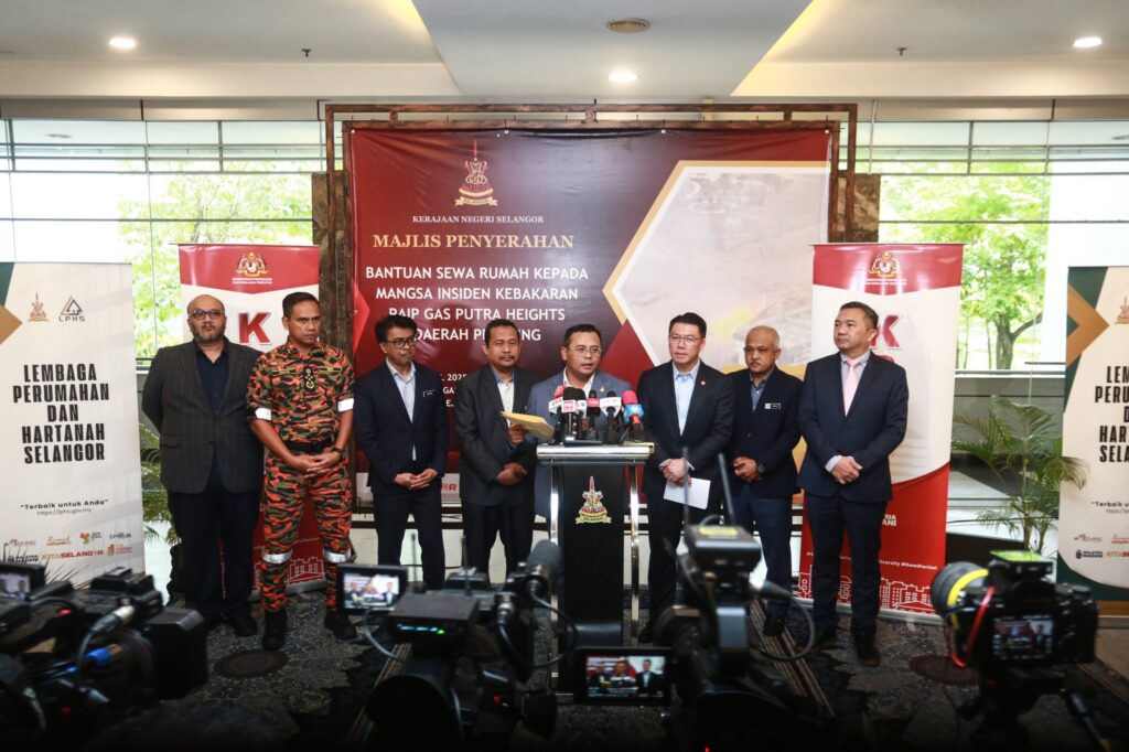 Kebakaran paip gas: Selangor taja separuh kos cantuman kulit, melecur 1 WhatsApp Image 2025 04 30 at 3.12.59 PM 1024x682 1