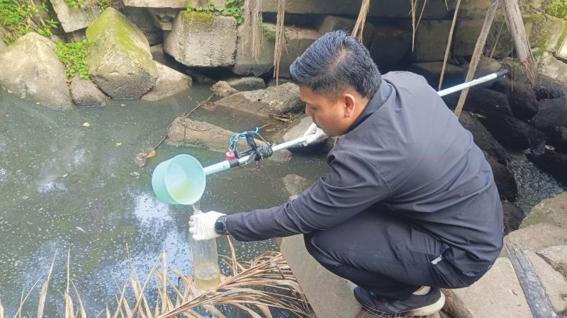 Paip kilang sawit pecah re