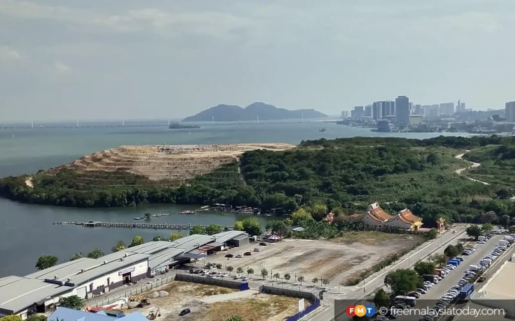 8cd4bd5c the jelutong landfill located next to karpal singh drive fmt 11326