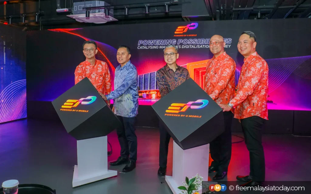 060535ba 0b88 40bb a56f d84ff233f29c launch at enterprise innovation platform hub with communication minister fahmi f