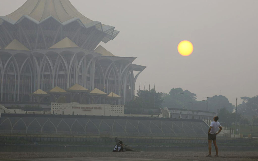 204ebf56 e8a6 4599 87a2 6e8f3a64697e jerebu sarawak haze bernama 040926 1