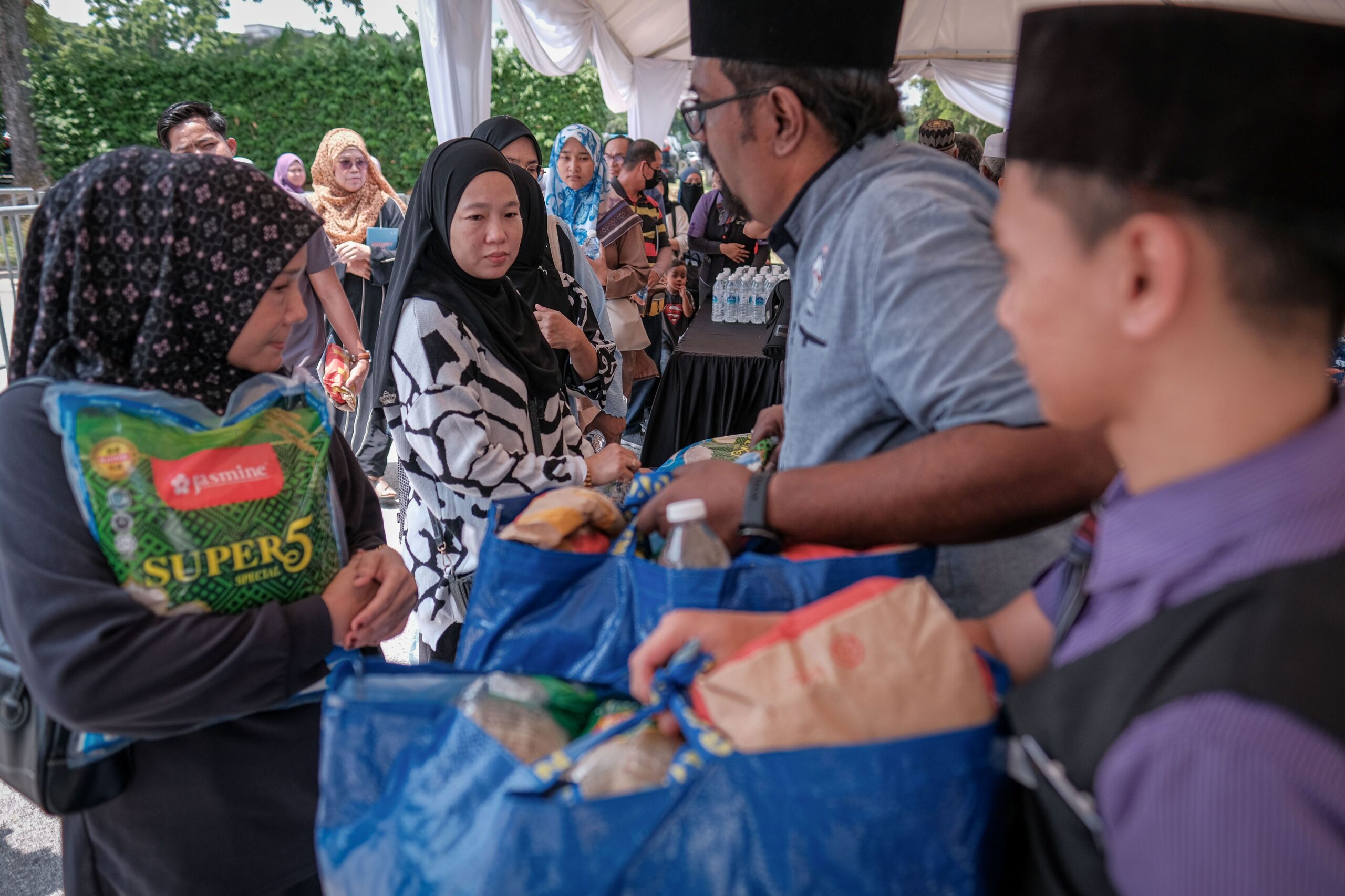 Agihan Zakat Perlu Bantu Asnaf Bandar 2 25 zakat scaled 1